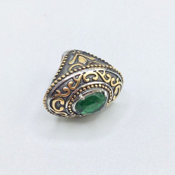 Two Tones Silver & Gold Ring Size 8 Green Glass Stone Ornate Design Oval Shaped - Picture 5 of 12